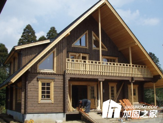 第一高木塔火災(zāi)，木結(jié)構(gòu)建筑需防火但也要做加固