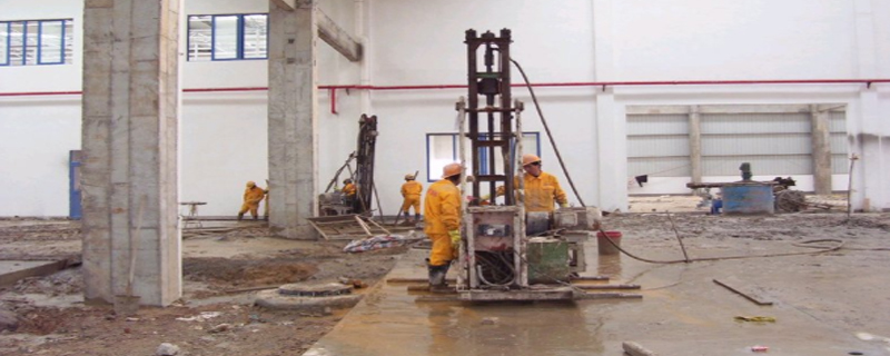 采用錨桿靜壓樁樁伐結構加固大跨度建筑室內地坪，反力從何而來?